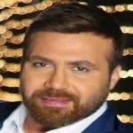 انتى بتحبينى