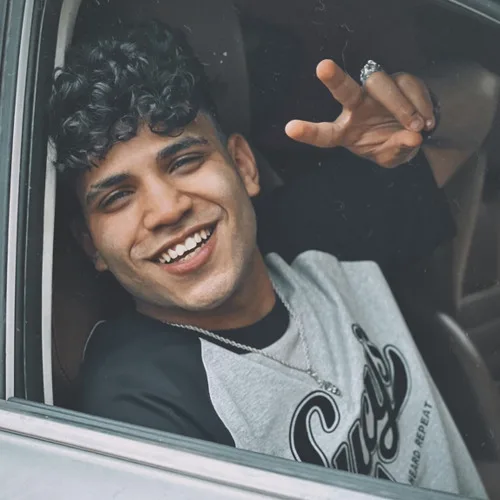 حد قال انا